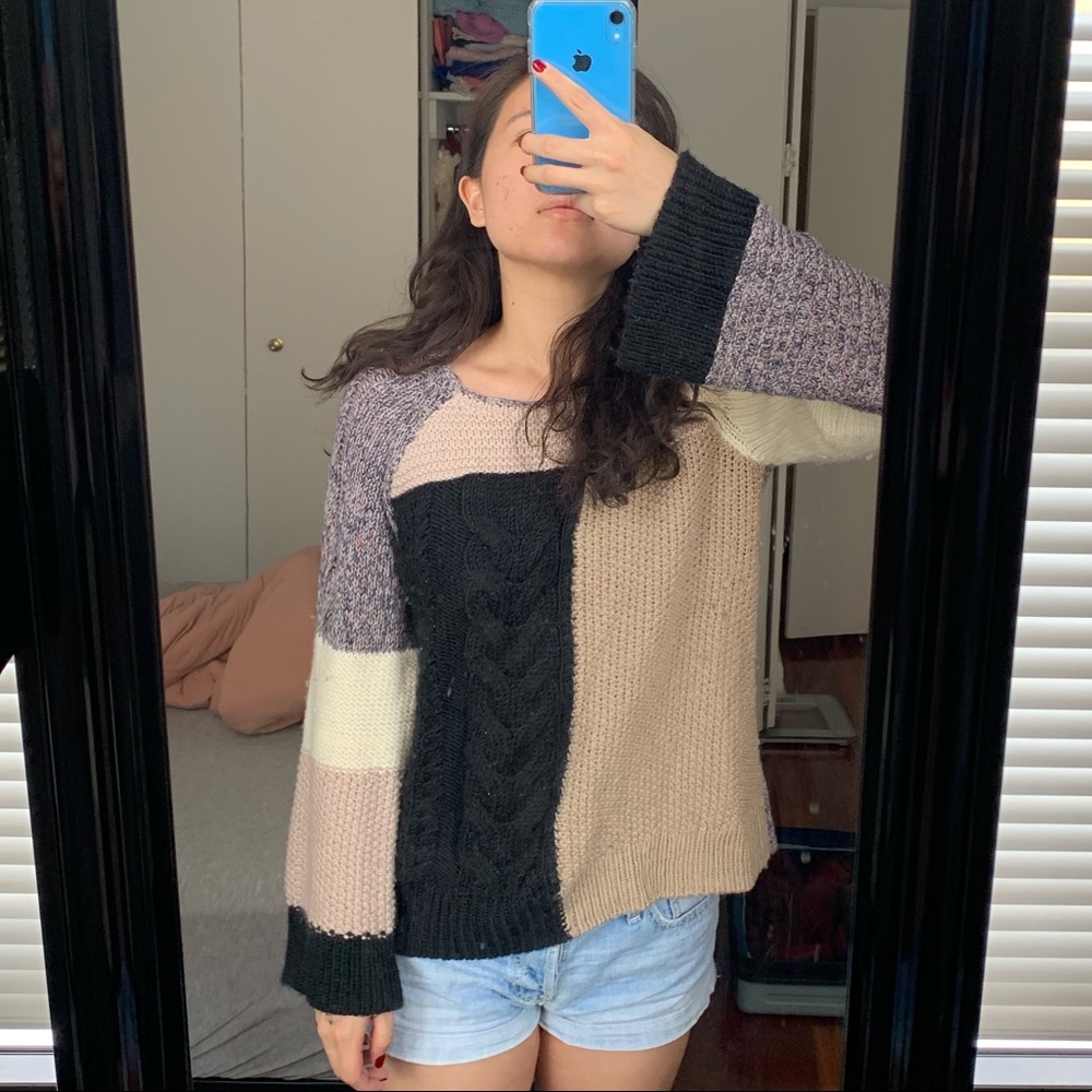 Color blocked bell sleeve sweater